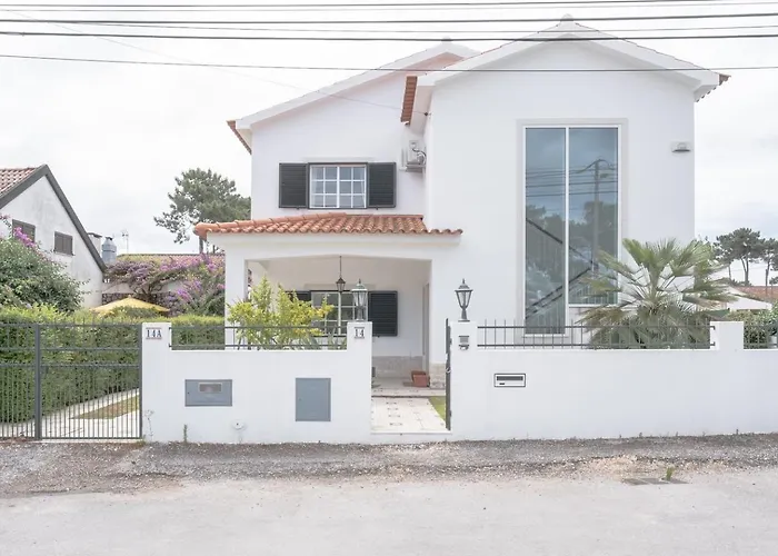 Nini's House - Aroeira, Charneca Da Caparica Aroeira (Setubal)