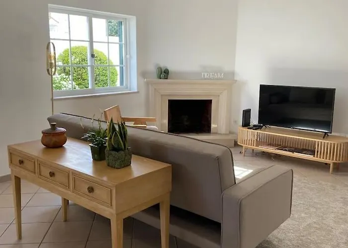 Nini's House - Aroeira, Charneca Da Caparica Holiday home Aroeira (Setubal)