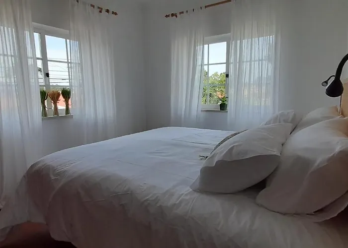 Holiday home Nini's House - Aroeira, Charneca Da Caparica *